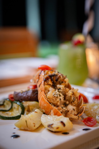 Coconuts Restaurant
